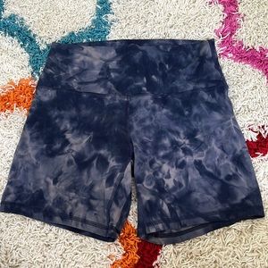Lululemon Align high rise shorts 6” inseam, size 8